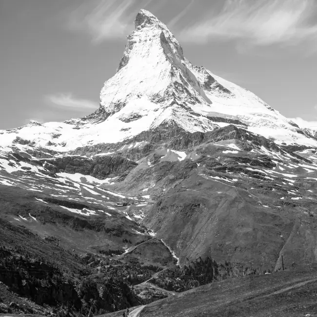 Tattooentfernung Schweiz Matterhorn Foto Copyright Bensekpong von Getty Images canva Doc-Tattooentfernung 2026
