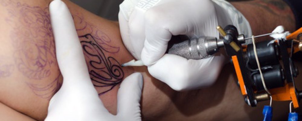 Farbe die unter die Haut geht – Autolacke in Tattoo-Tinten?